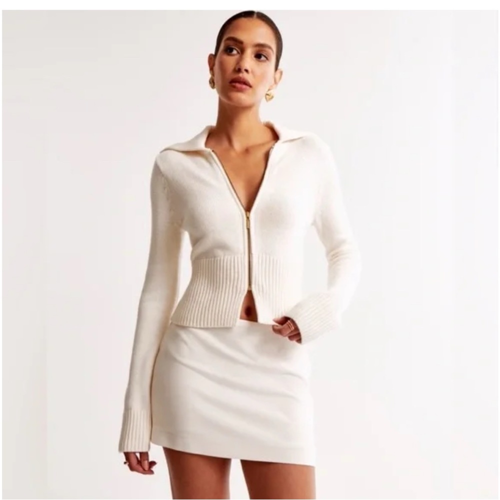 Abercrombie & Fitch Cream Zip-Up Sweater
